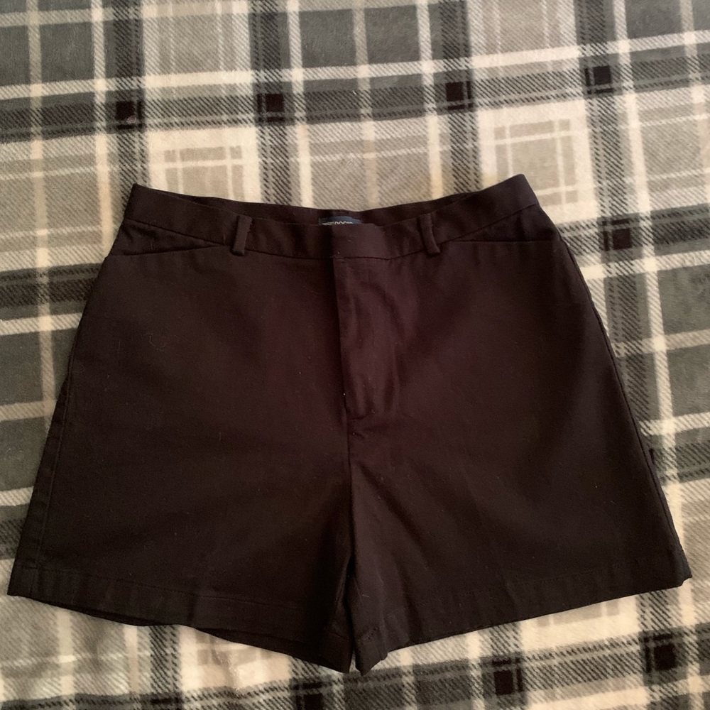 Black Docker shorts